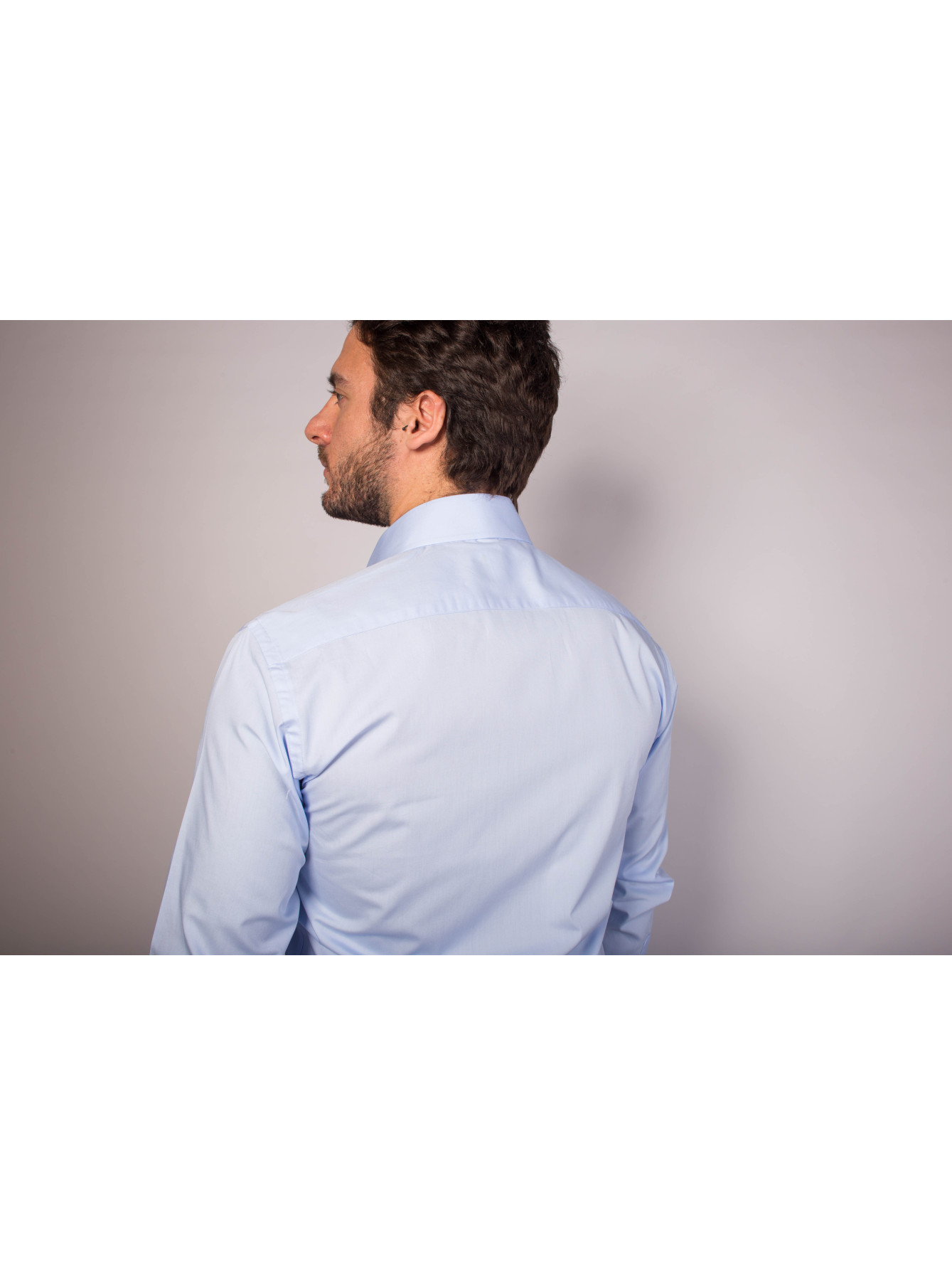 Skjorte lyse Blue sort knapper