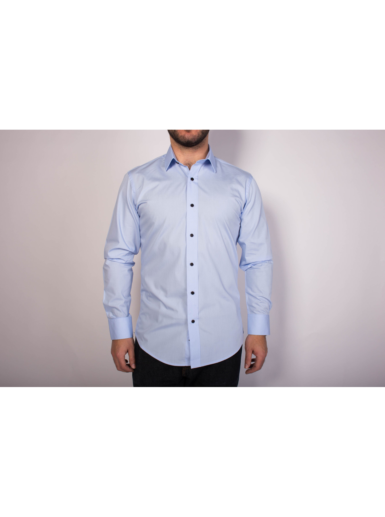 Skjorte lyse Blue sort knapper